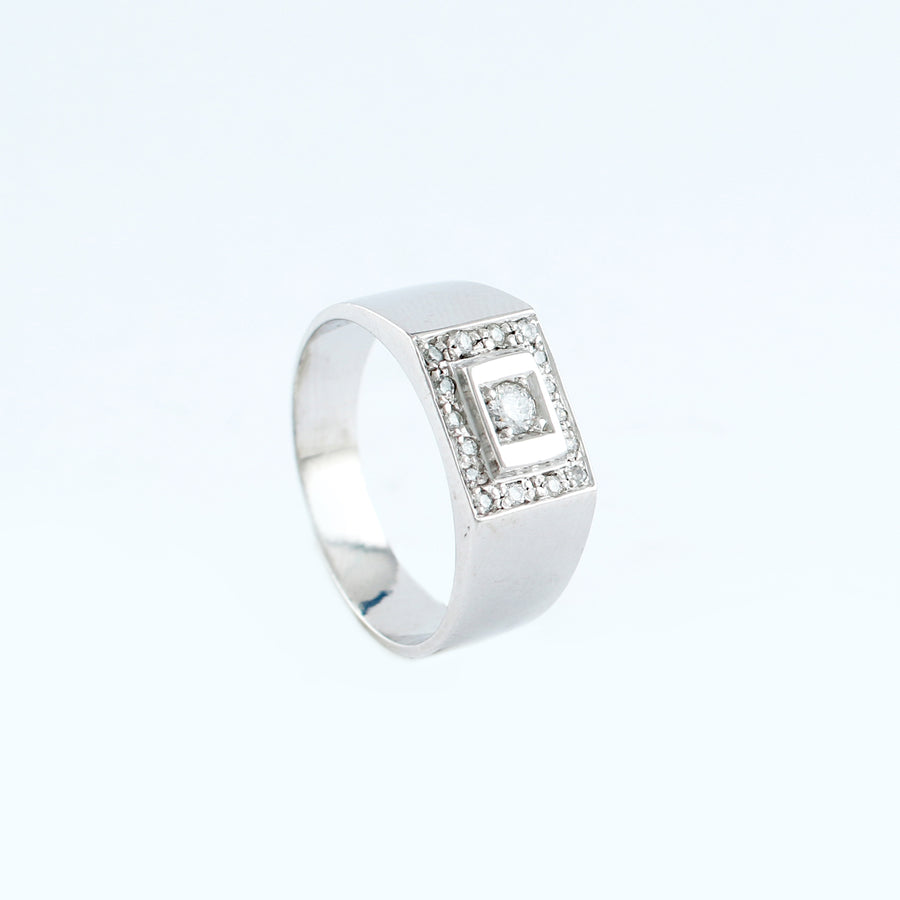 18KT WHITE GOLD RING (07DR19-18K108)