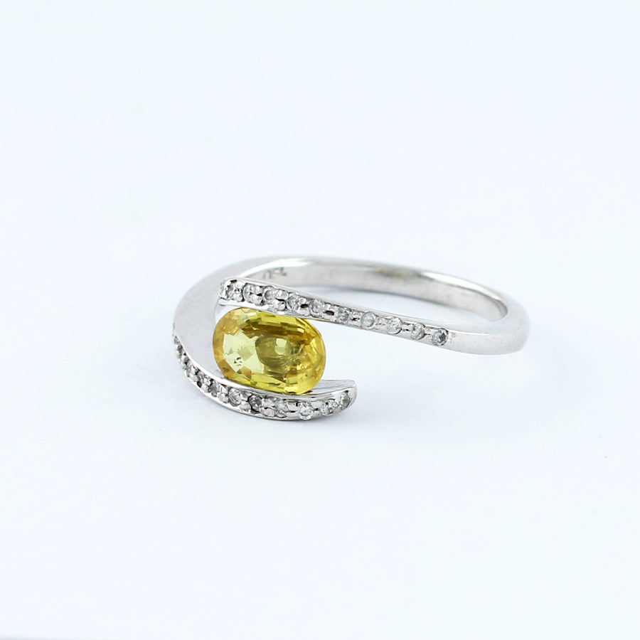 18KT WHITE GOLD LADIES RING (07DR19-18K392)