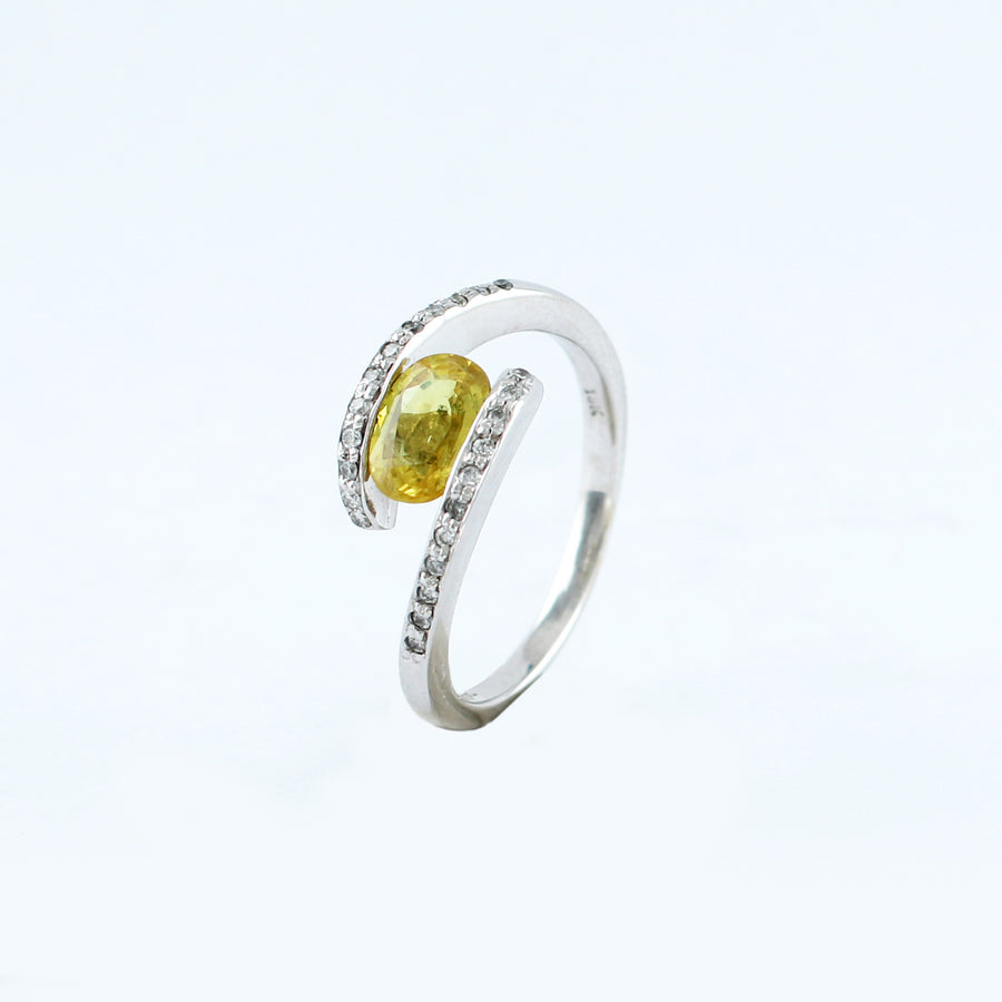18KT WHITE GOLD LADIES RING (07DR19-18K392)