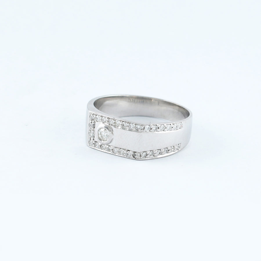 18KT WHITE GOLD RING (NL12-18K762)